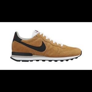 Men’s Nike Internationalist Tan & Black